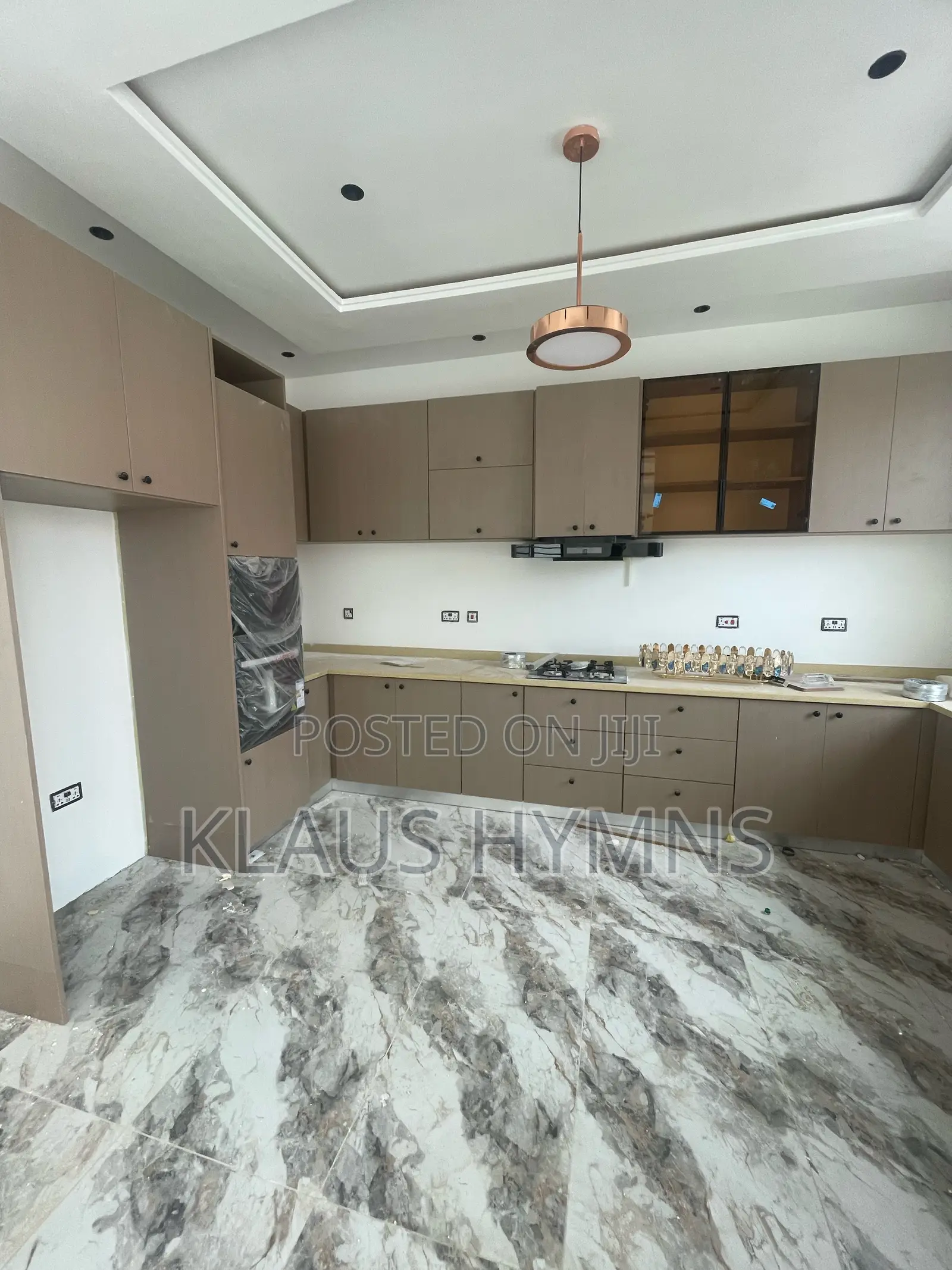 Furnished 4bdrm House in Graymanproperties, Lake Side Estate for sale