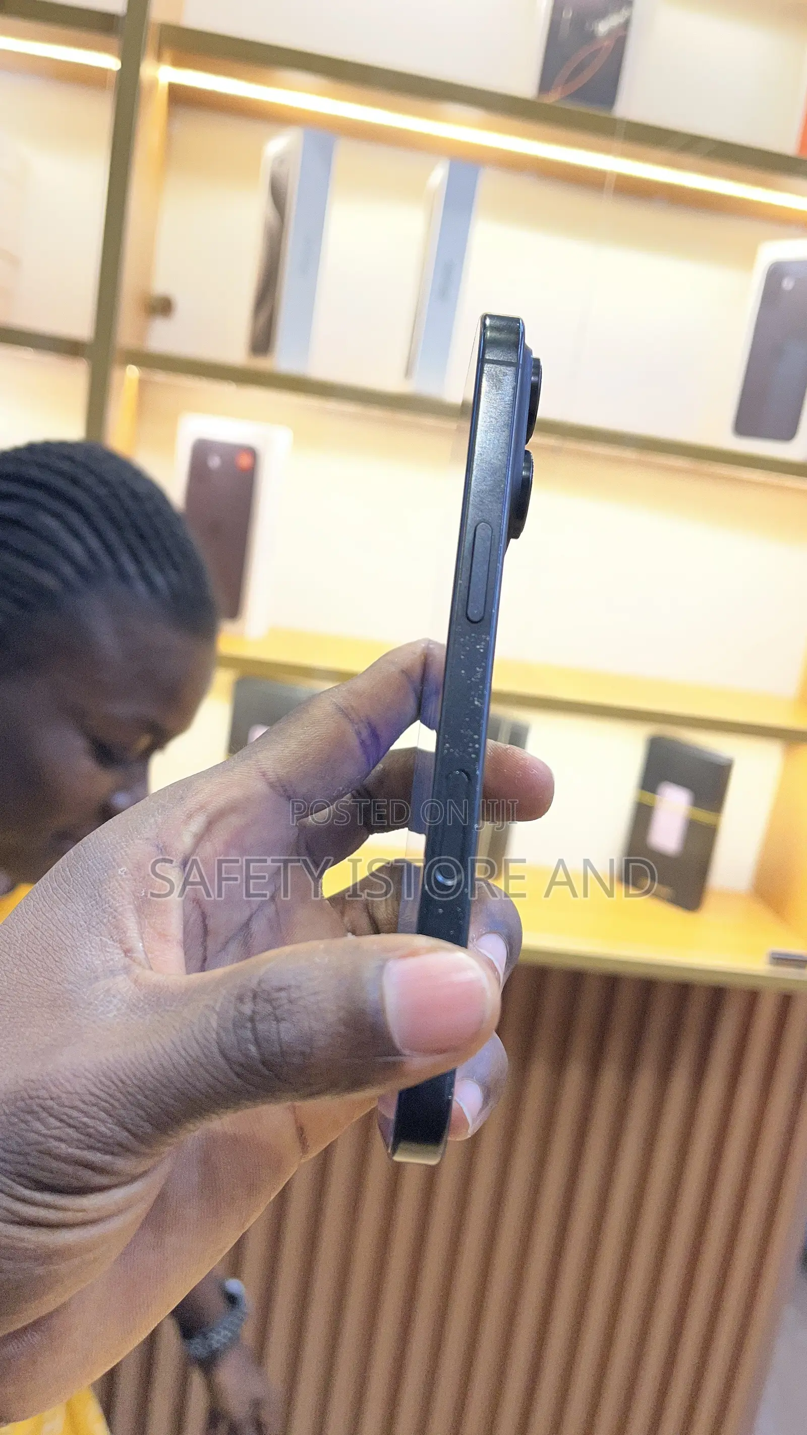 New Apple iPhone 16 Pro 128 GB Black