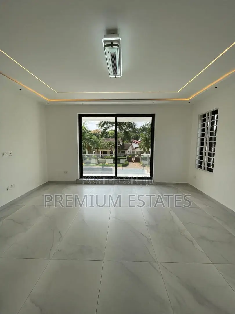4bdrm House in Kwabenya for sale