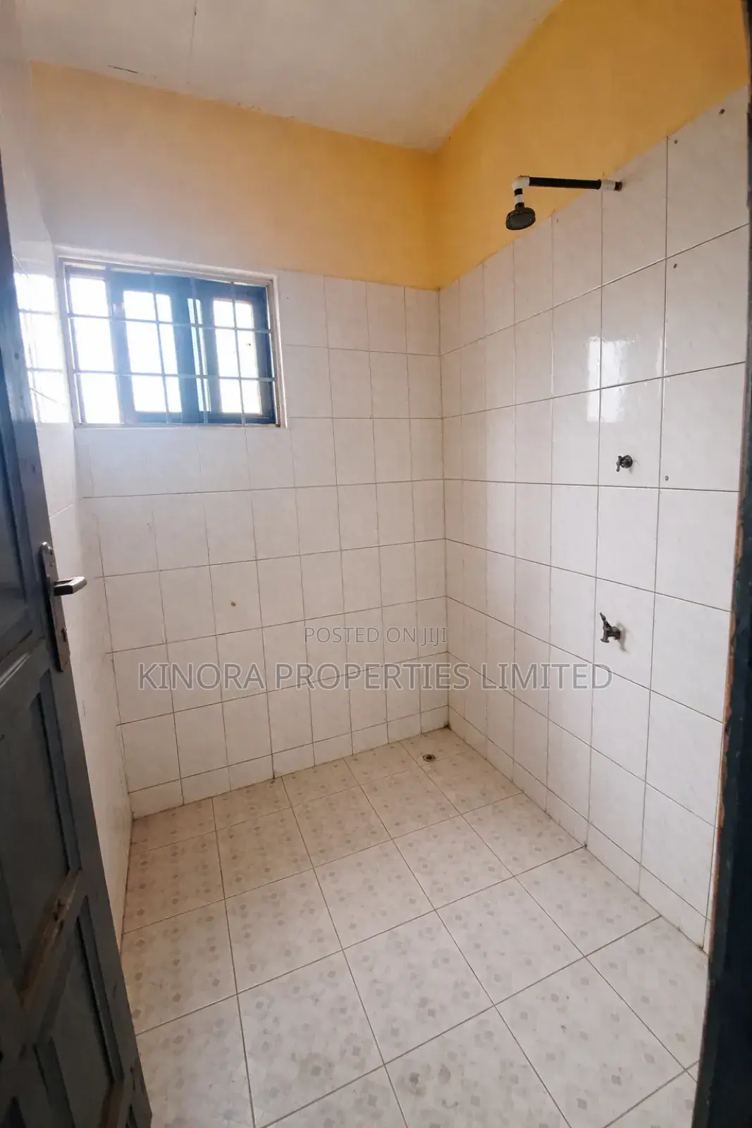 4bdrm Bungalow in State Housing, Kasoa for rent