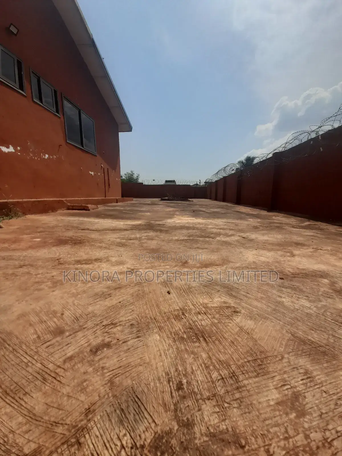 4bdrm Bungalow in State Housing, Kasoa for rent