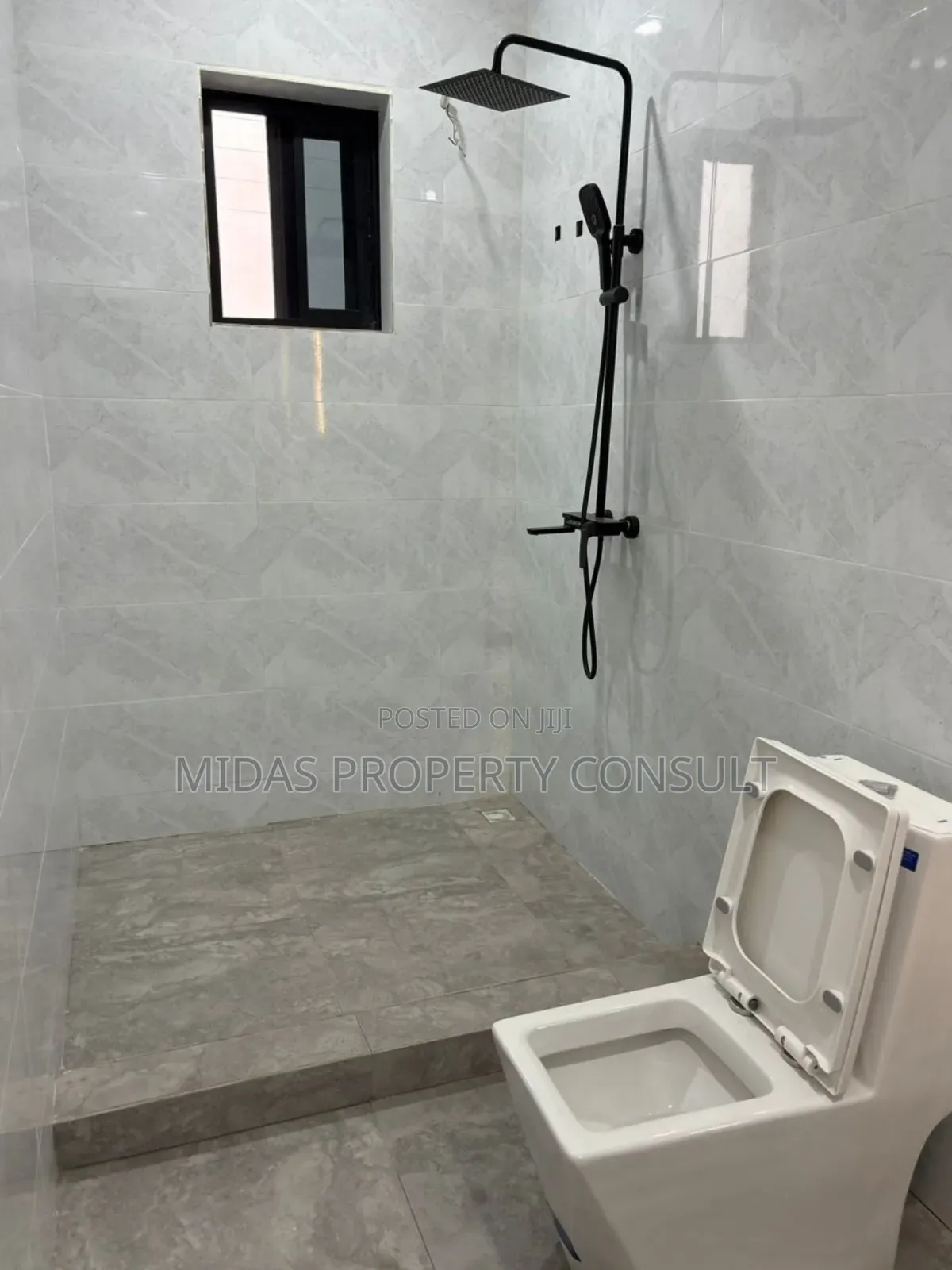 3bdrm House in New Legon, Lake Side Estate for sale