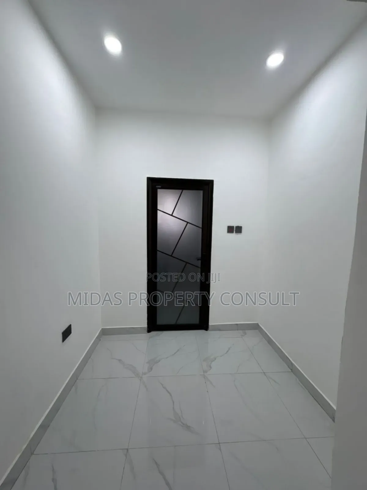 3bdrm House in New Legon, Lake Side Estate for sale