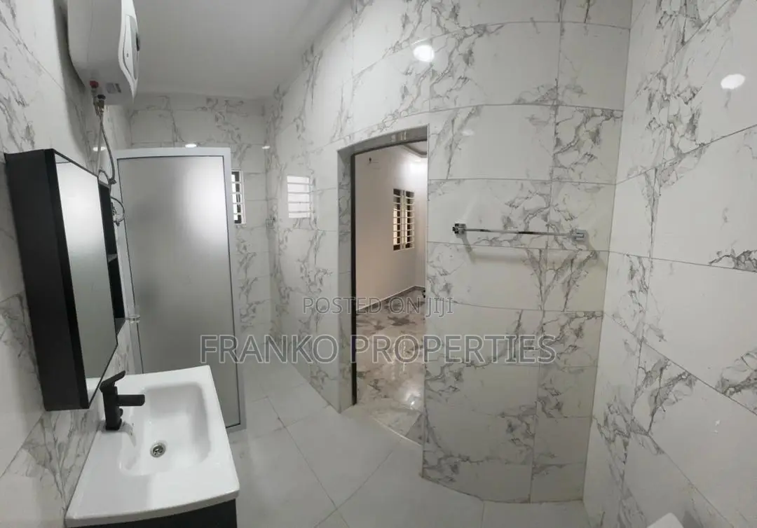 3bdrm House in Franko Properties, Amasaman for sale