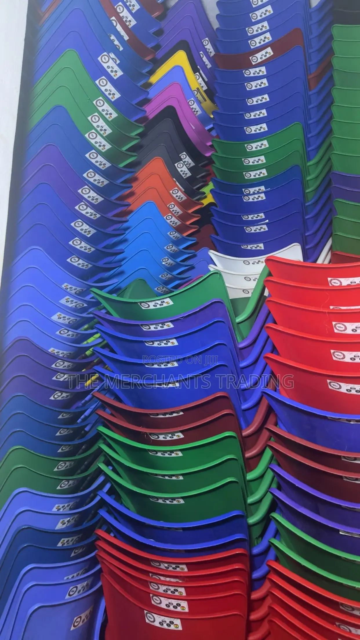 Plastic Chairs With Metal Legs