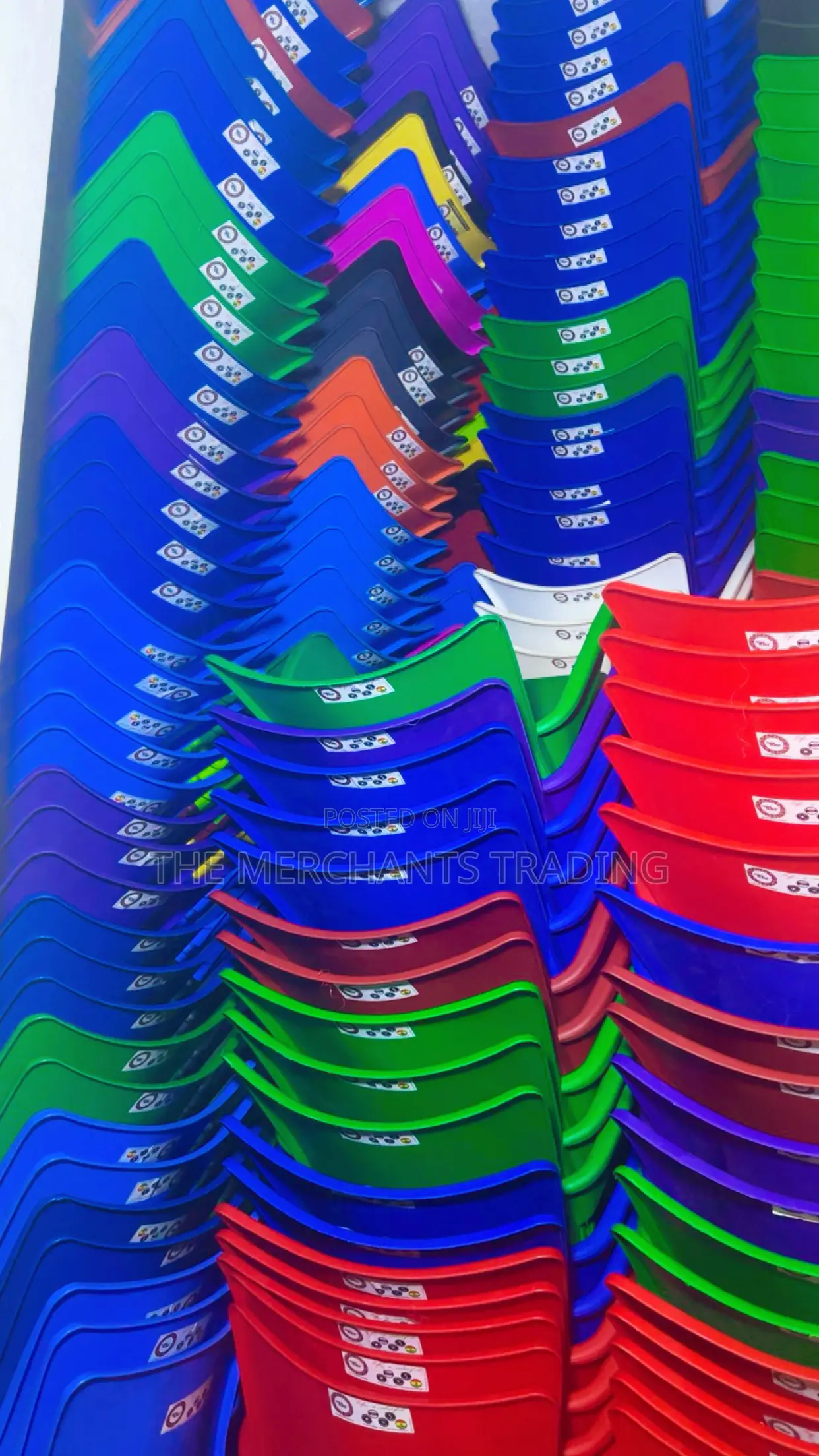 Plastic Chairs With Metal Legs