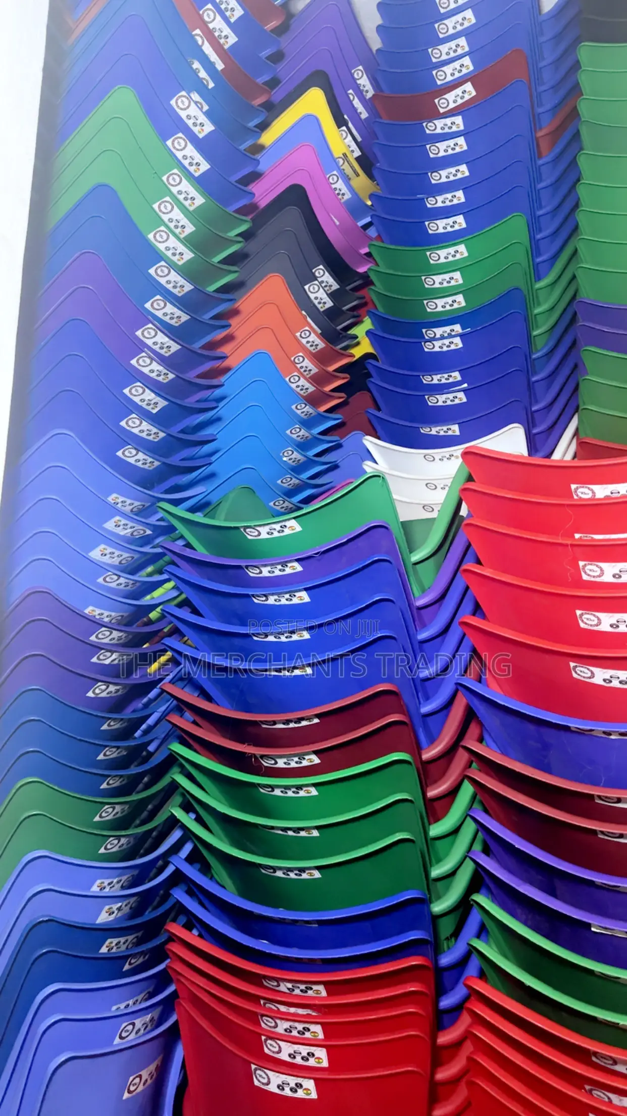 Plastic Chairs With Metal Legs