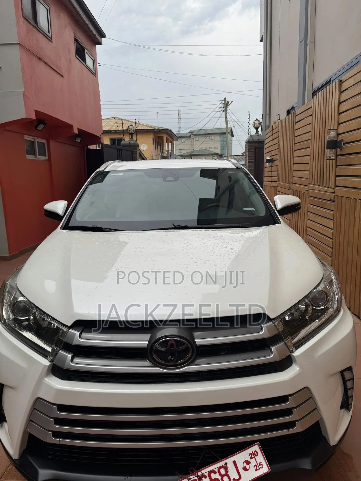 Toyota Highlander LE 4x2 (2.7L 4cyl 6A) 2018 White