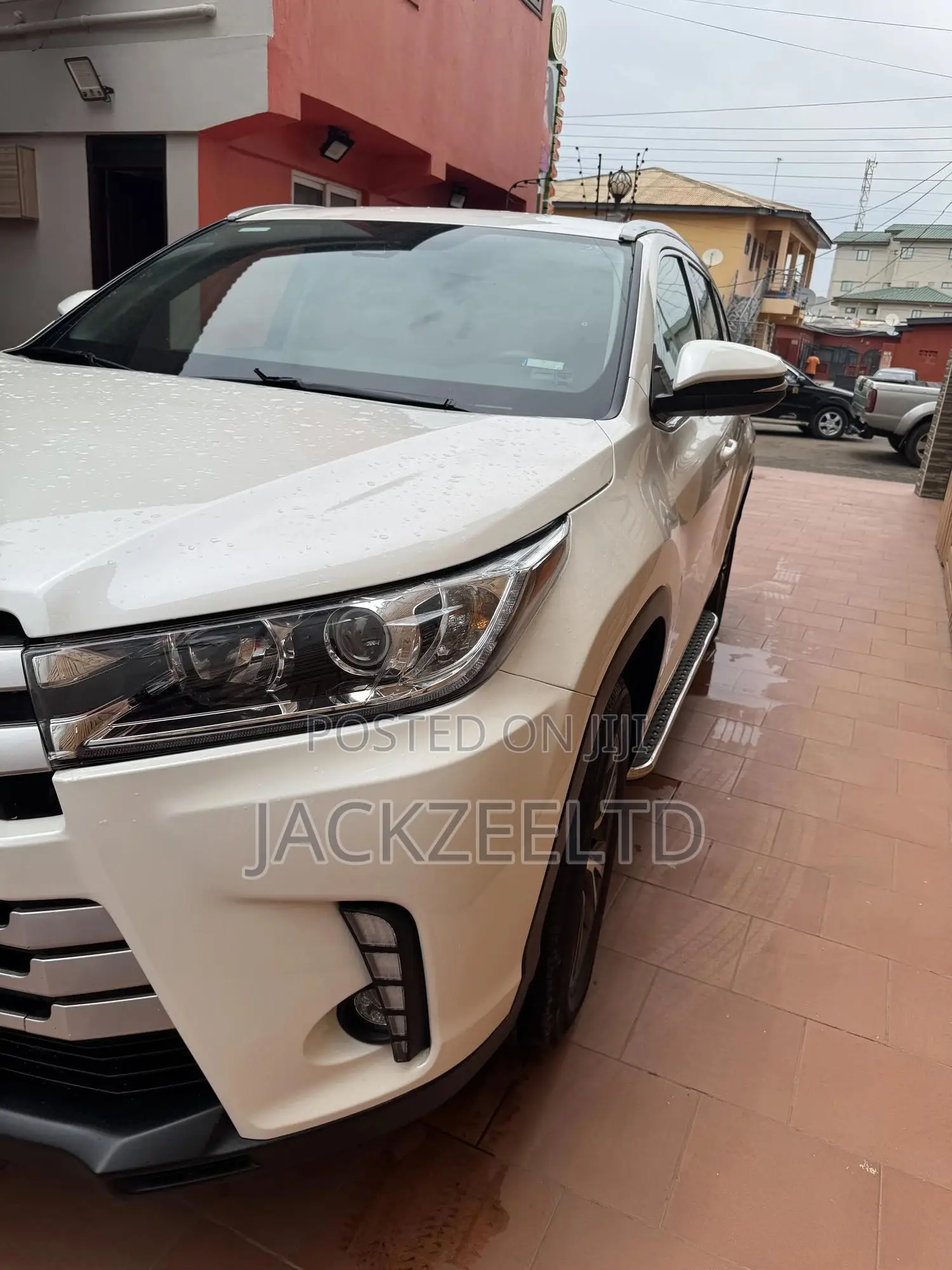 Toyota Highlander LE 4x2 (2.7L 4cyl 6A) 2018 White