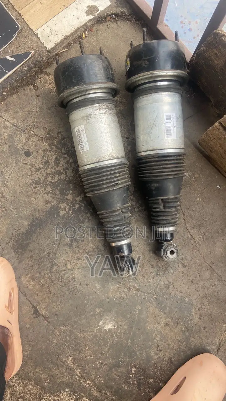 Jaguar Xj 2013 Front Shock Absorber