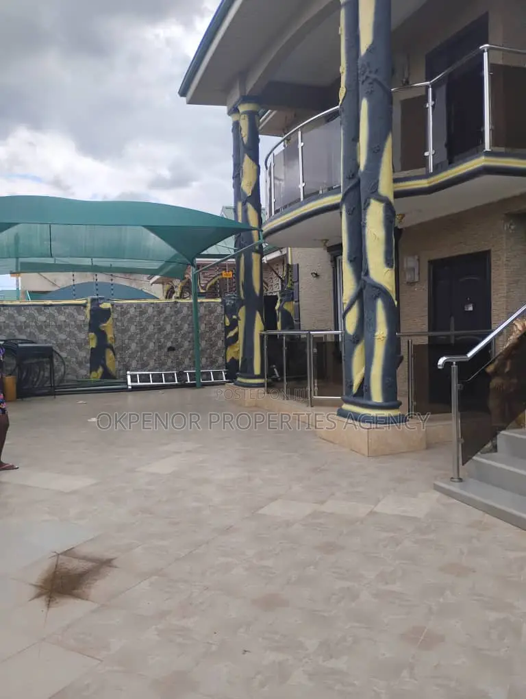 4bdrm House in Oyibi, Valley View Area for sale