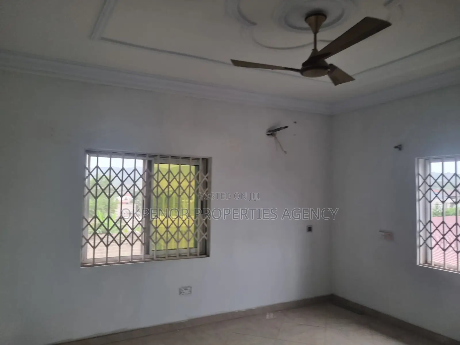 4bdrm House in Oyibi, Valley View Area for sale