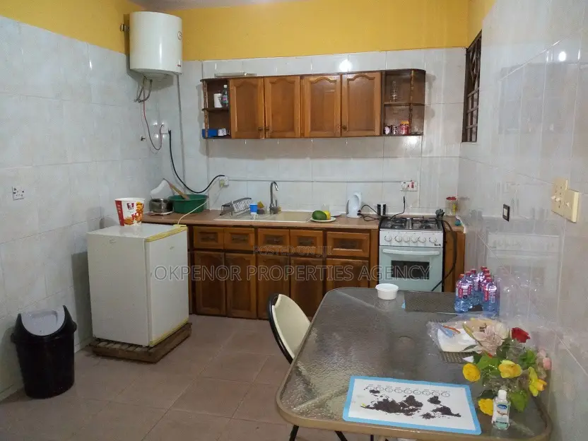 8bdrm House in East Legon, American House for sale