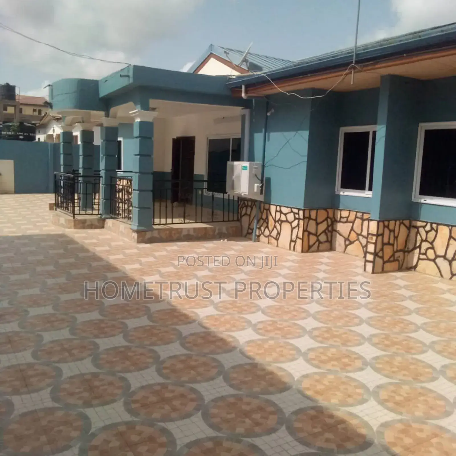 6bdrm House in Hometrust Properties, Amasaman for sale