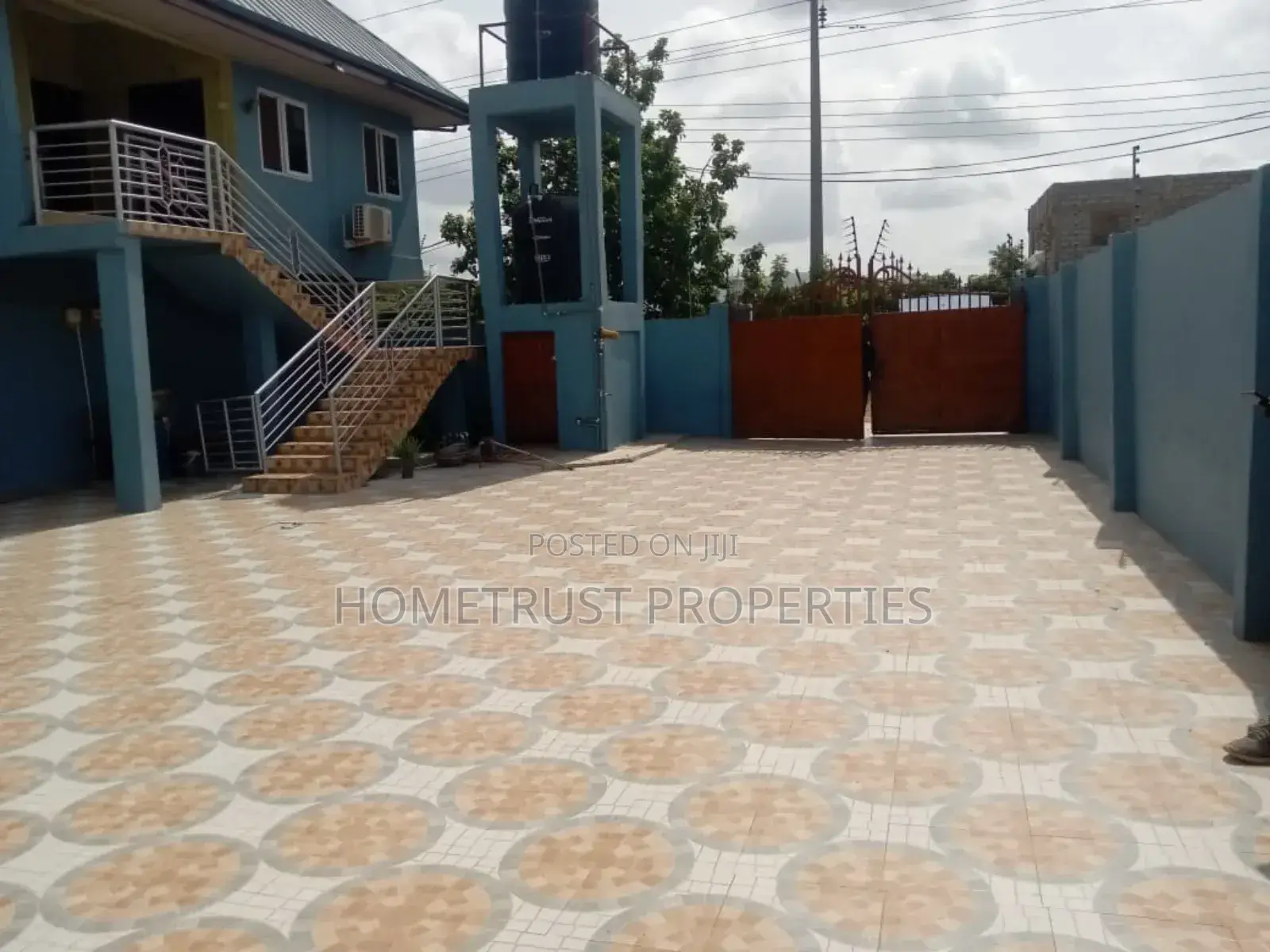 6bdrm House in Hometrust Properties, Amasaman for sale