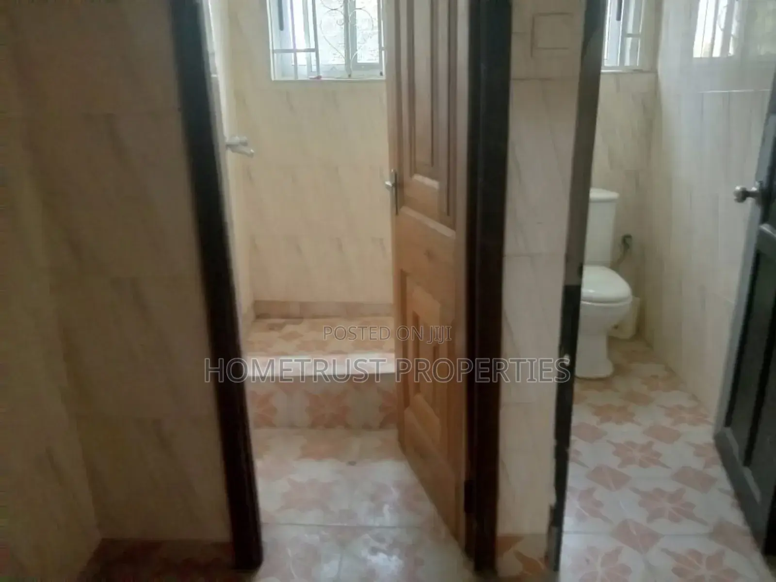 6bdrm House in Hometrust Properties, Amasaman for sale
