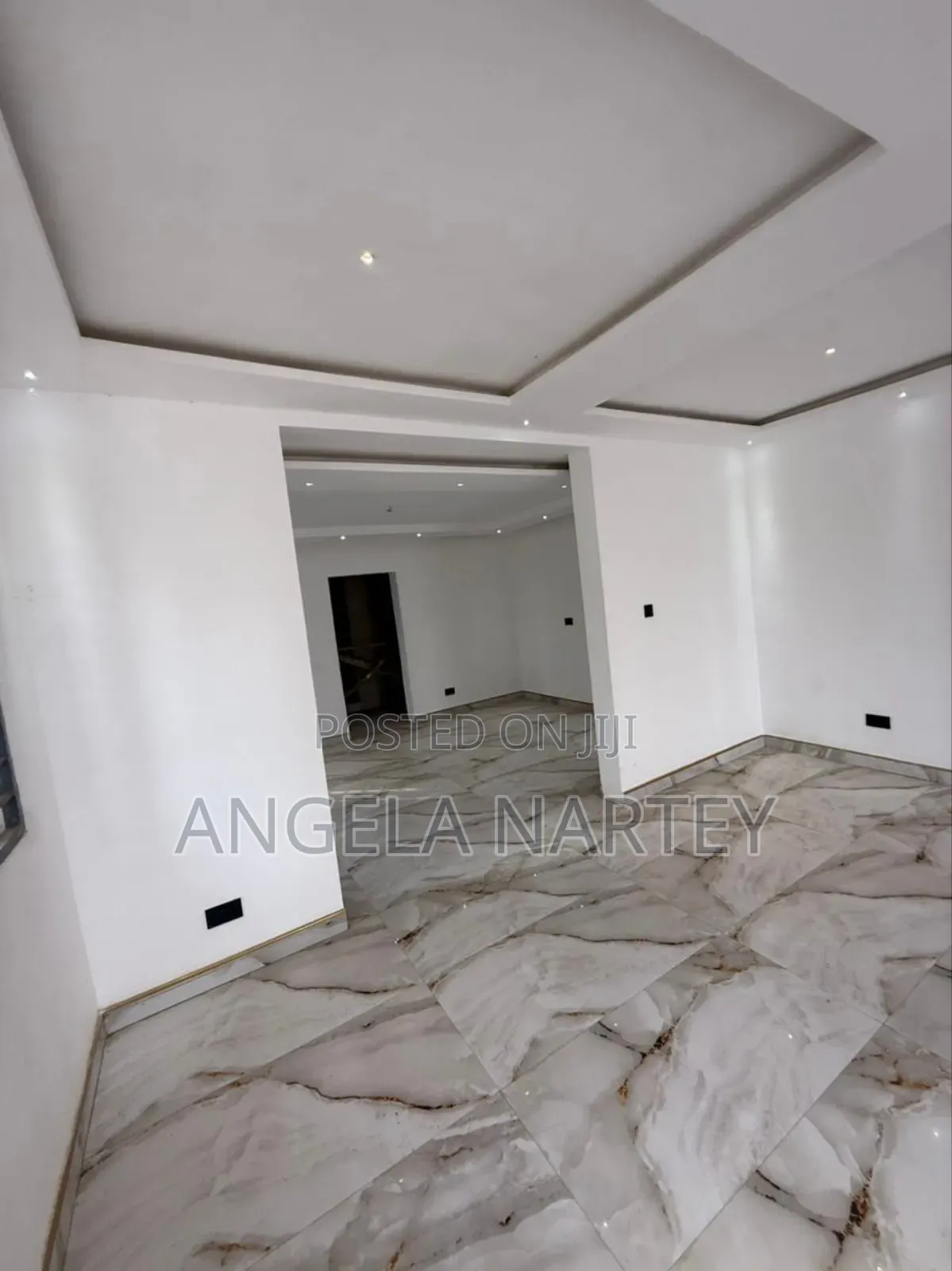 5bdrm House in Adenta Ssnit for sale