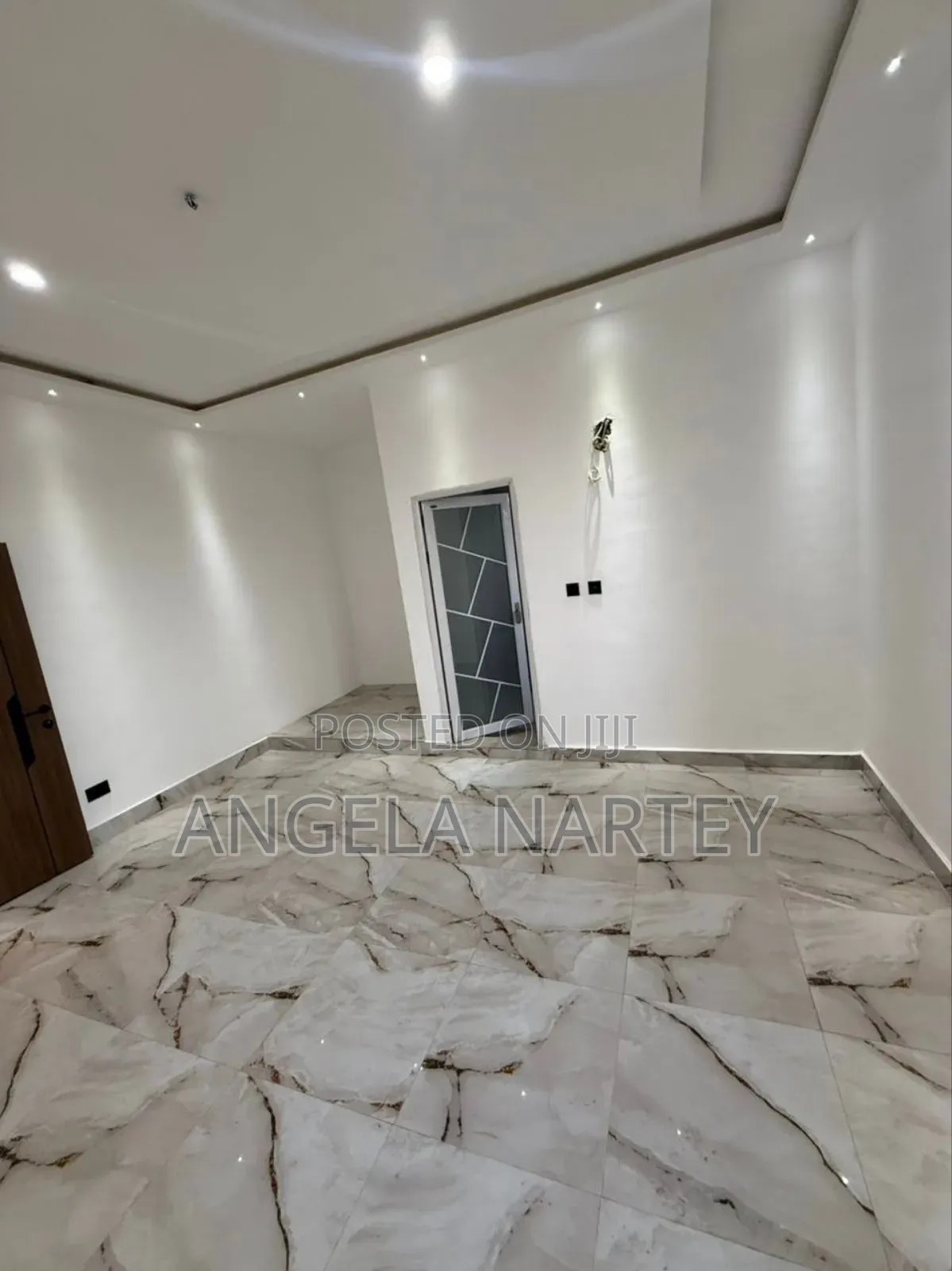 5bdrm House in Adenta Ssnit for sale