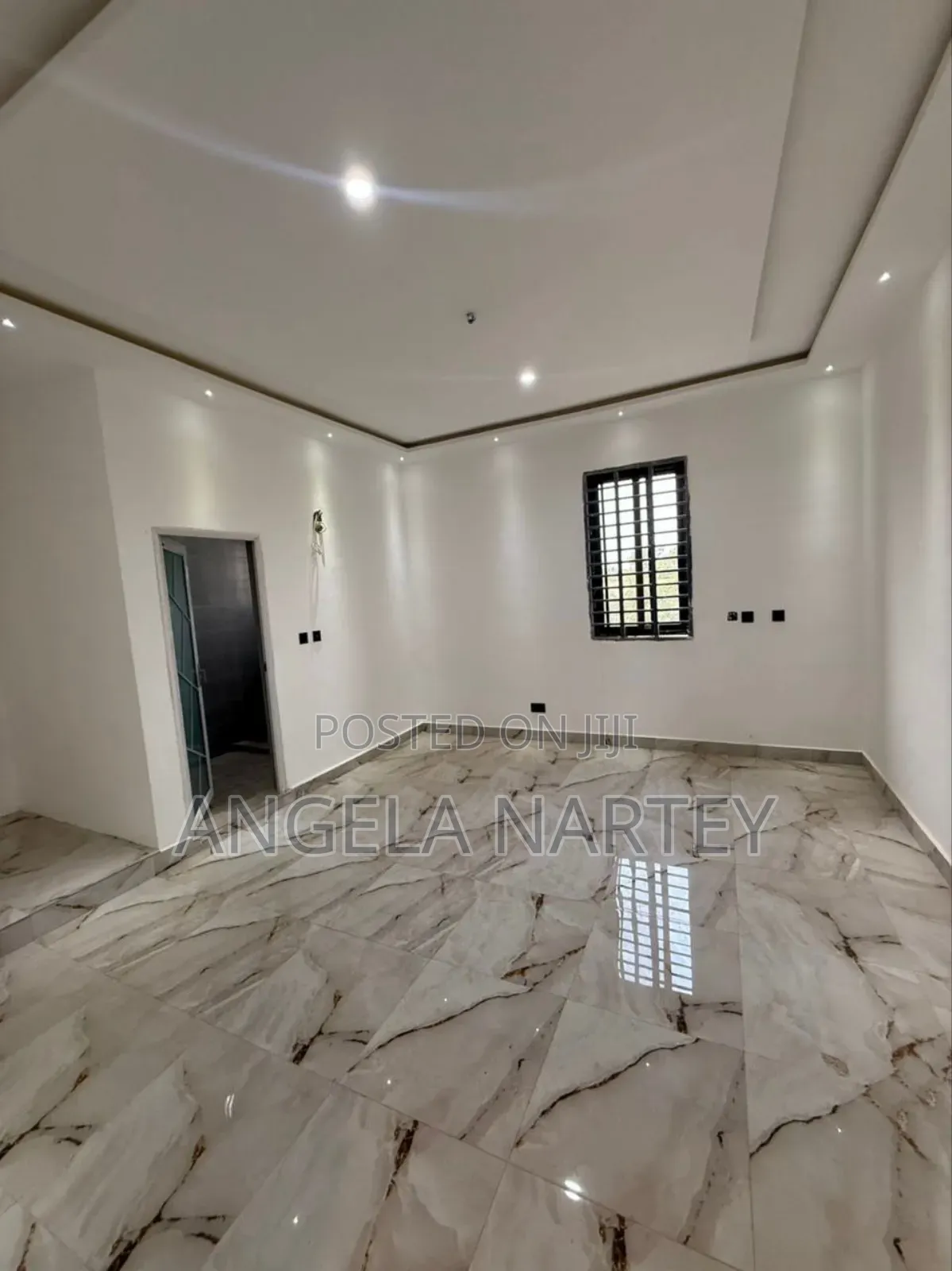 5bdrm House in Adenta Ssnit for sale