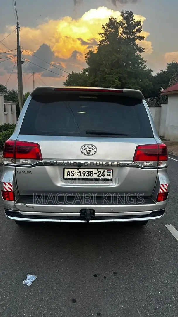 Toyota Land Cruiser 4.5 V8 GXR 2016 Silver