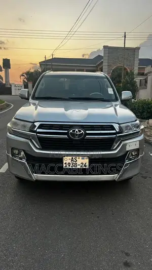 Toyota Land Cruiser 4.5 V8 GXR 2016 Silver
