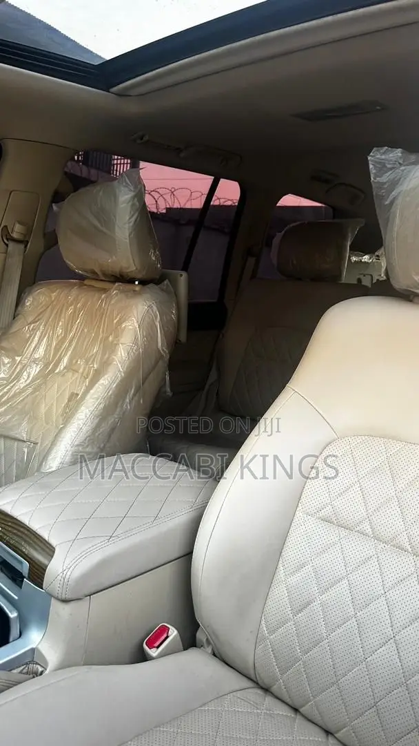 Toyota Land Cruiser 4.5 V8 GXR 2016 Silver