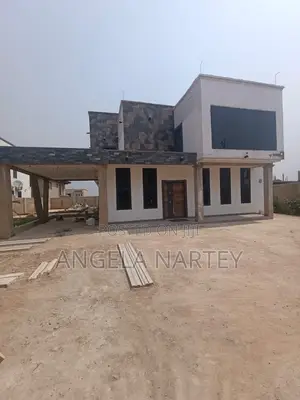 4bdrm House in Pokuase for sale