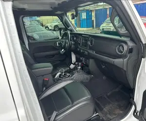 Jeep Wrangler 2021 White
