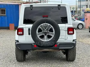 Jeep Wrangler 2021 White