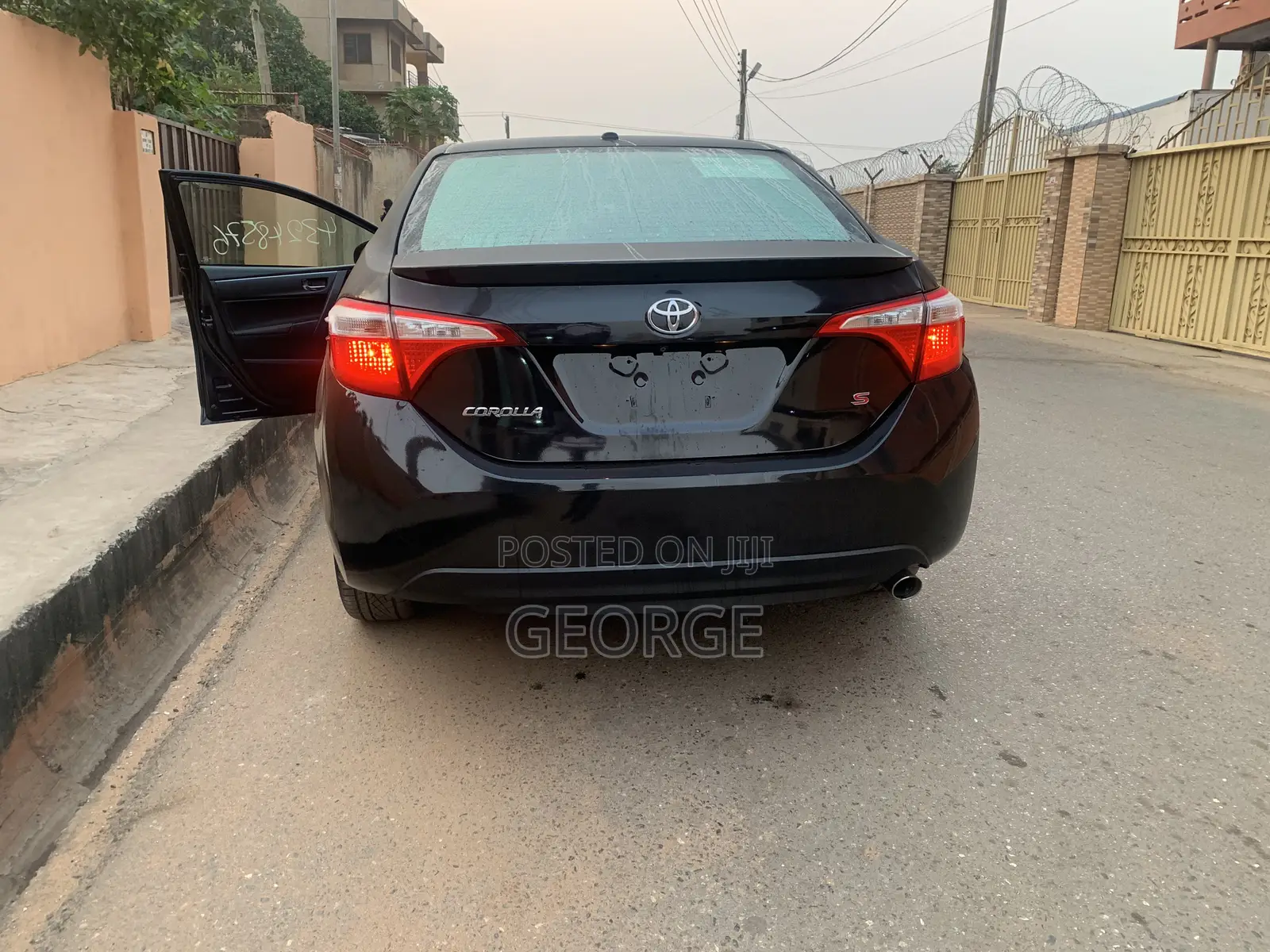 Toyota Corolla S Premium 4dr Sedan (1.8L 4cyl CVT) 2016 Black