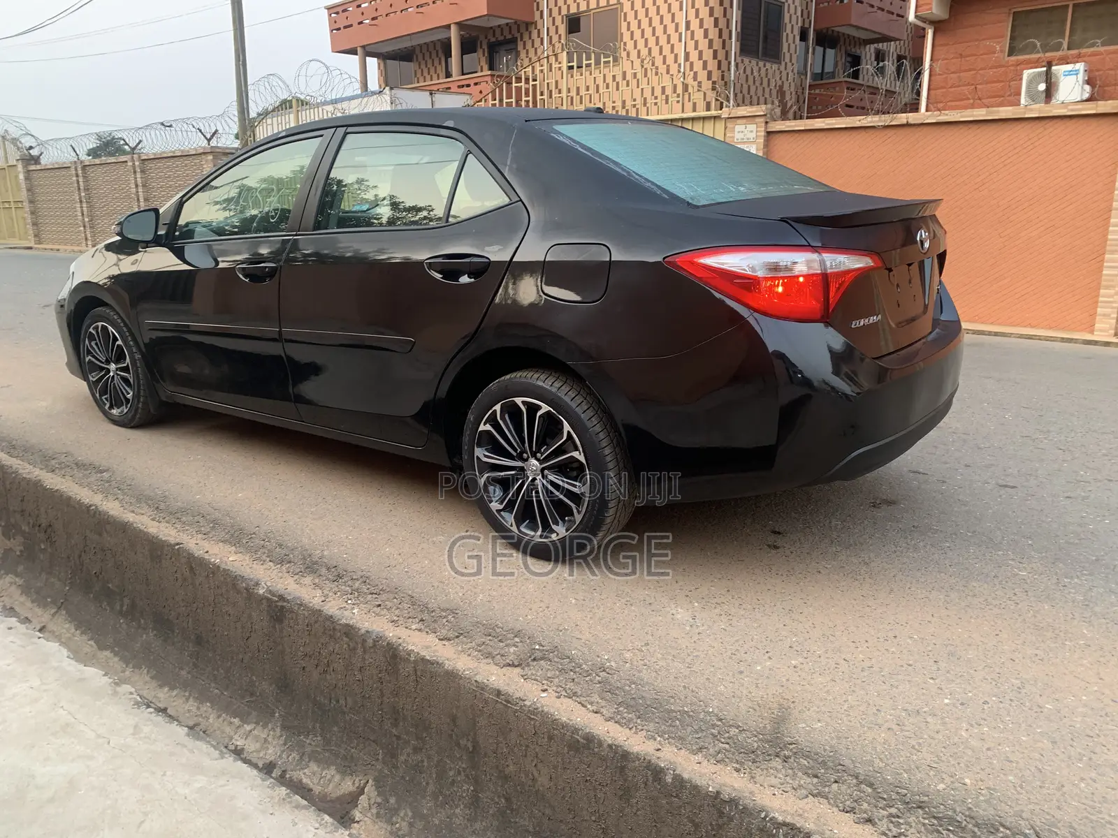 Toyota Corolla S Premium 4dr Sedan (1.8L 4cyl CVT) 2016 Black