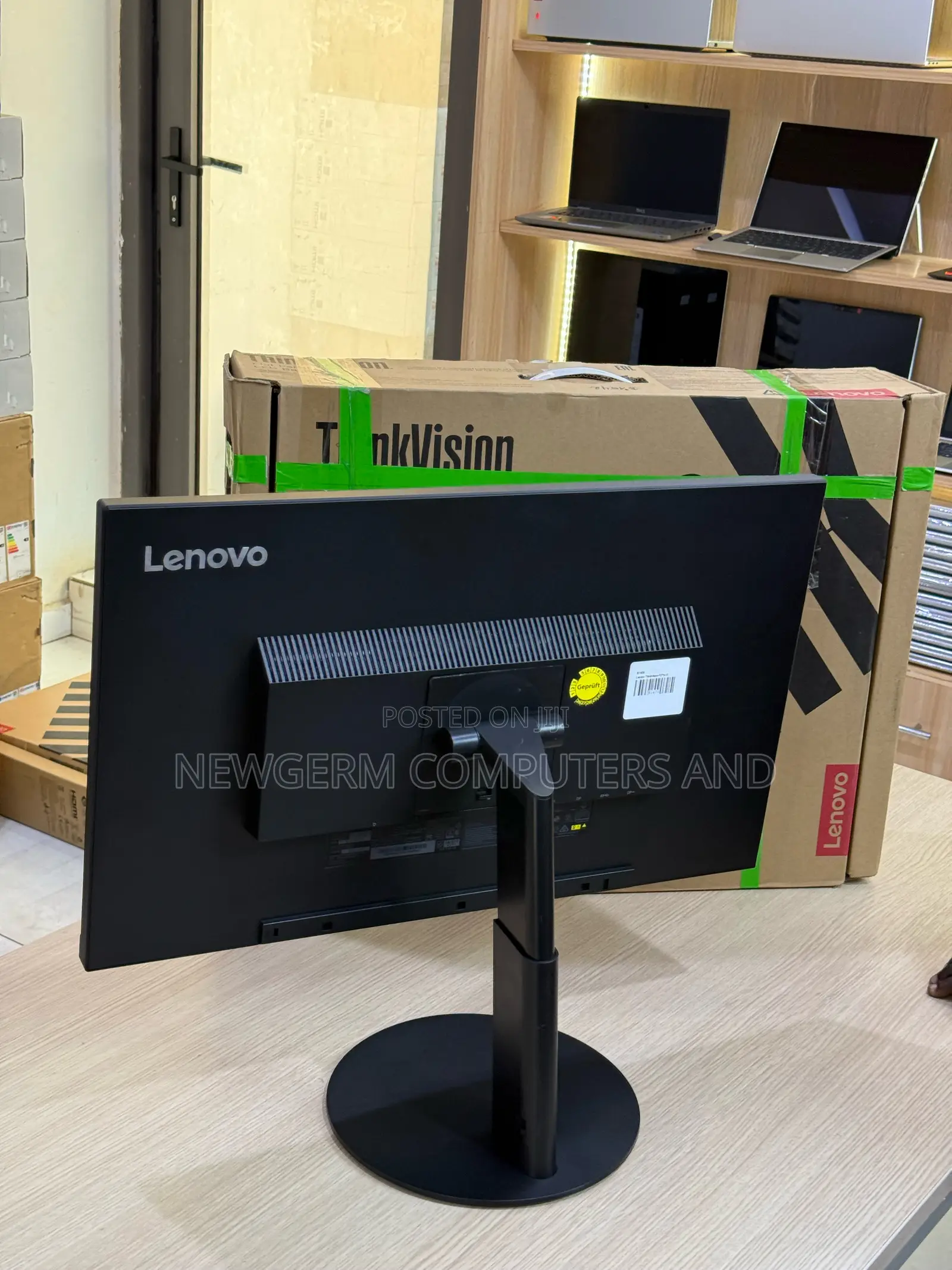 Lenovo Thinkvision 27" 2560x1440 Type-C Class a Monitor