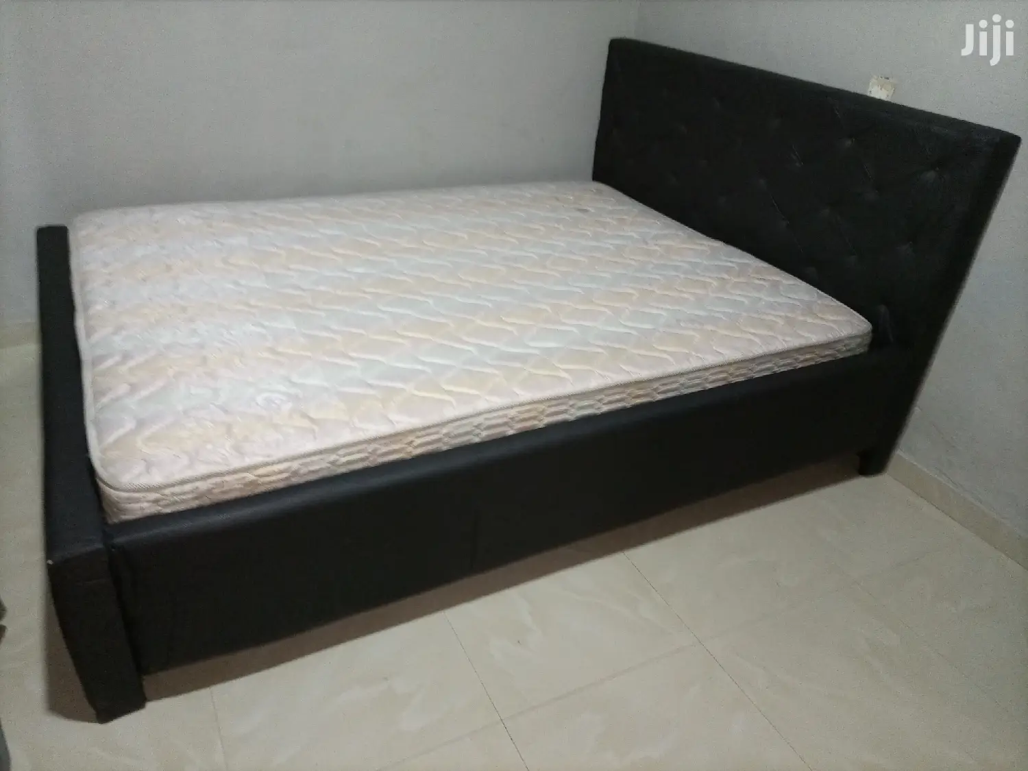 New Black Bed With Matress🖤❤