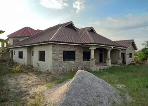 6bdrm House in Mampongteng Korea, Kumasi Metropolitan for sale