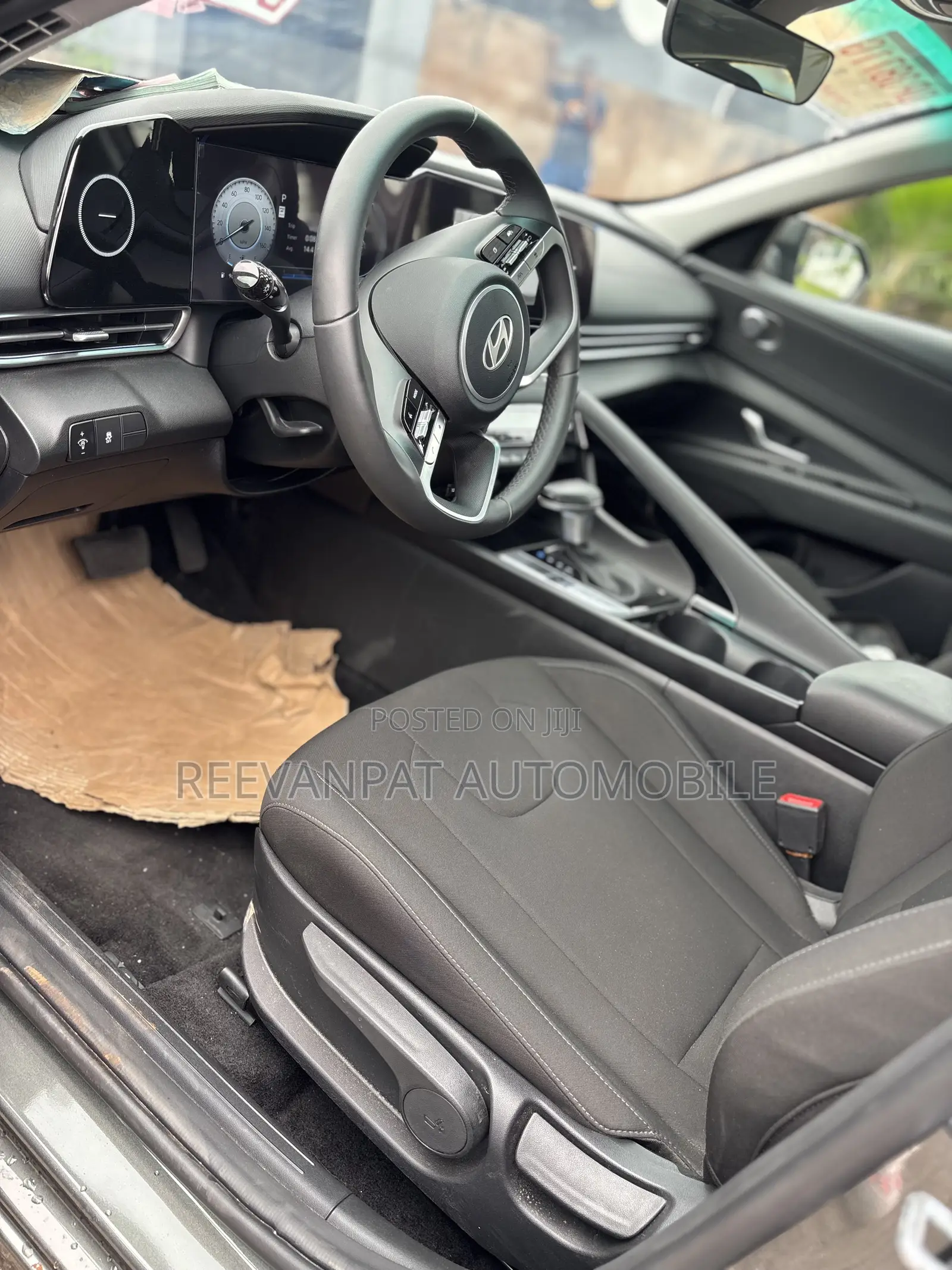 Hyundai Elantra 2025 Gray