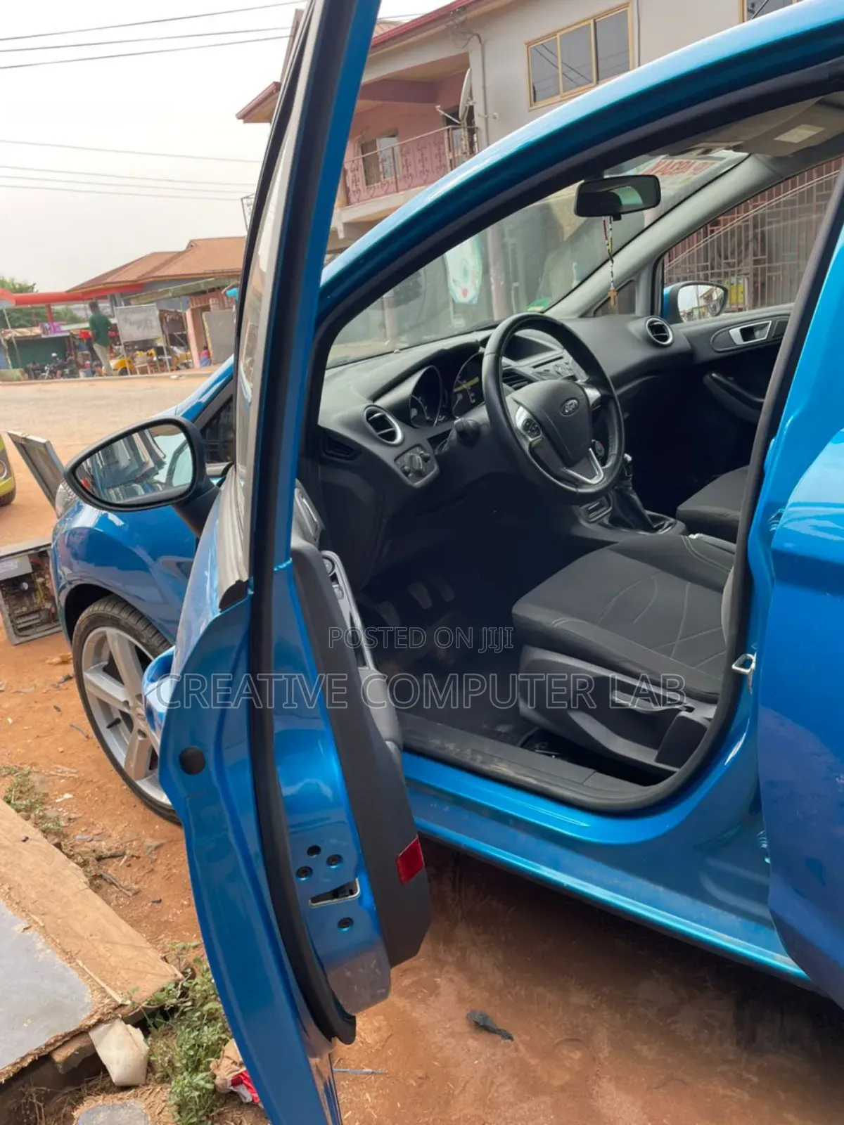 Ford Fiesta Titanium Hatchback 2016 Blue