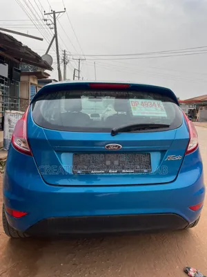 Ford Fiesta Titanium Hatchback 2016 Blue