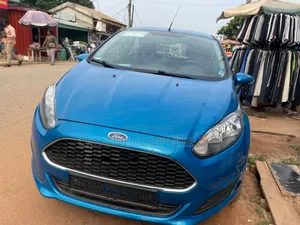 Ford Fiesta Titanium Hatchback 2016 Blue