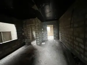 8bdrm Apartment in Seth, School Junction for sale