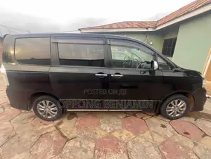 Toyota Voxy 2013 Black