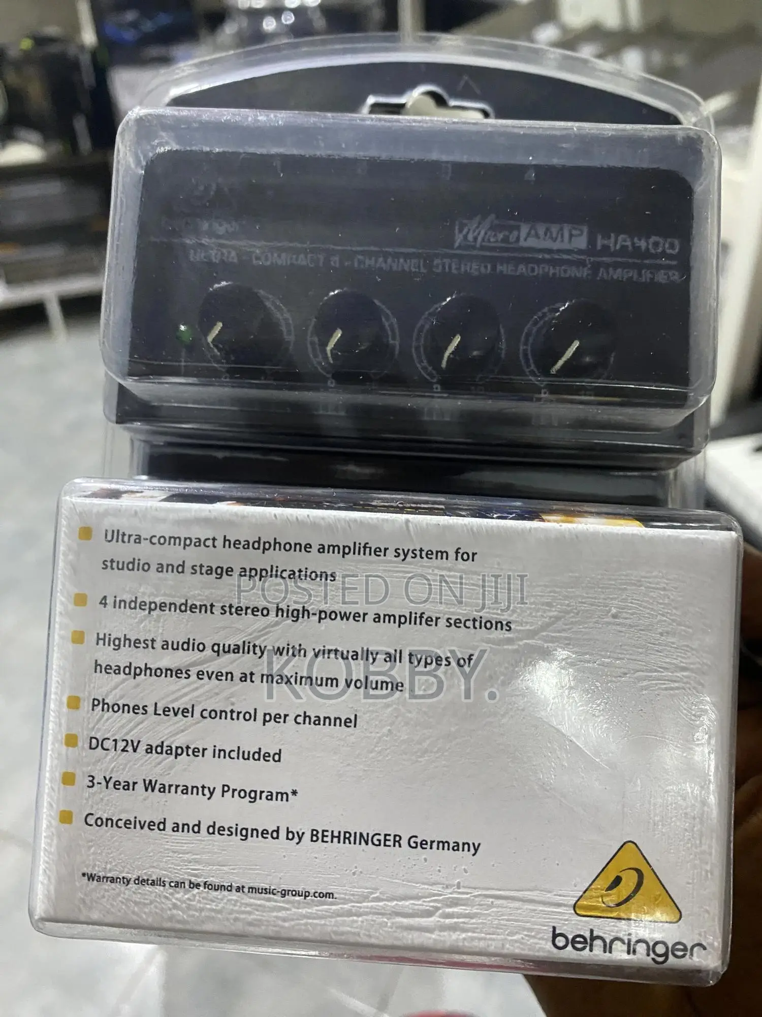 Behringer Ha400 Headphone Amplifier