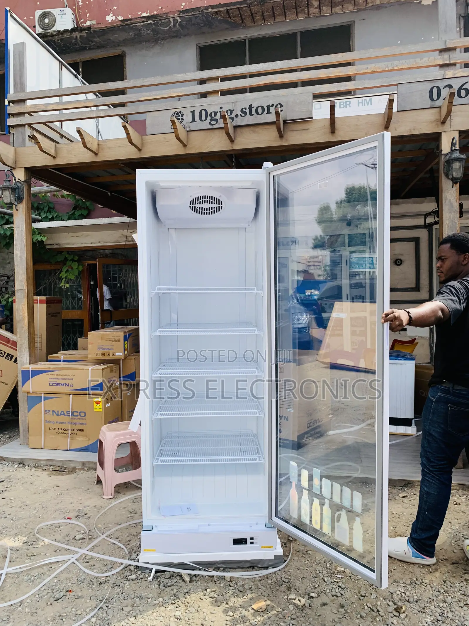Ultra Modern Sleek Zara 600dfg 591l Single Door Fridge