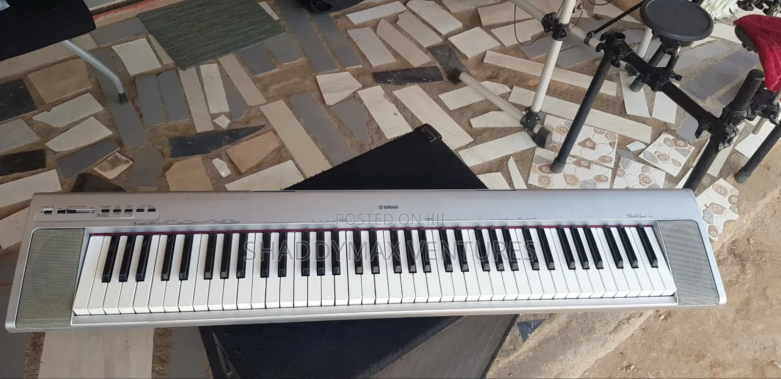 Yamaha Portable Grand Np-30
