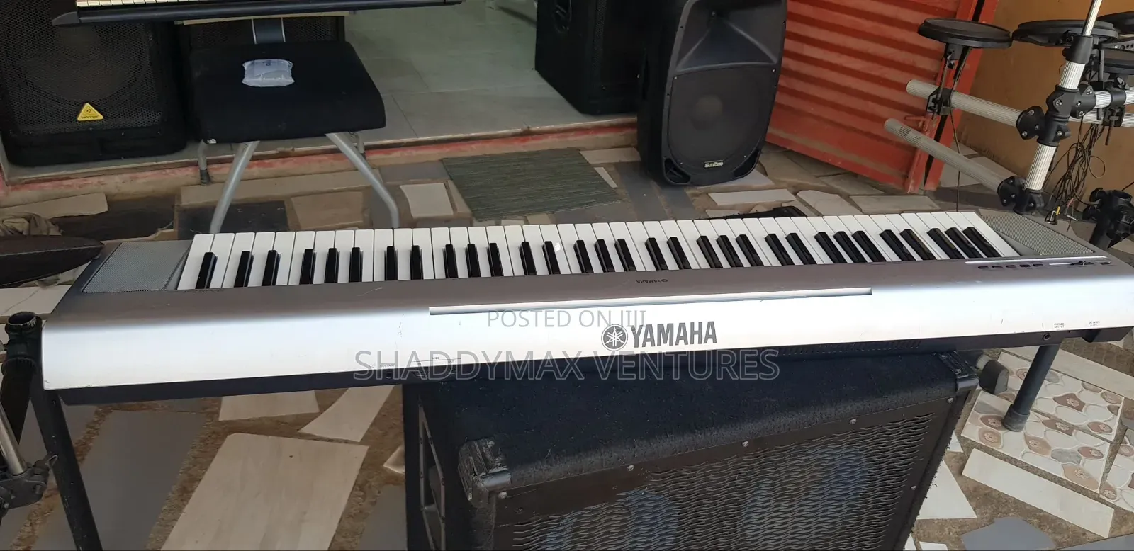 Yamaha Portable Grand Np-30