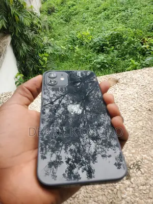 Apple iPhone 12 64 GB Black