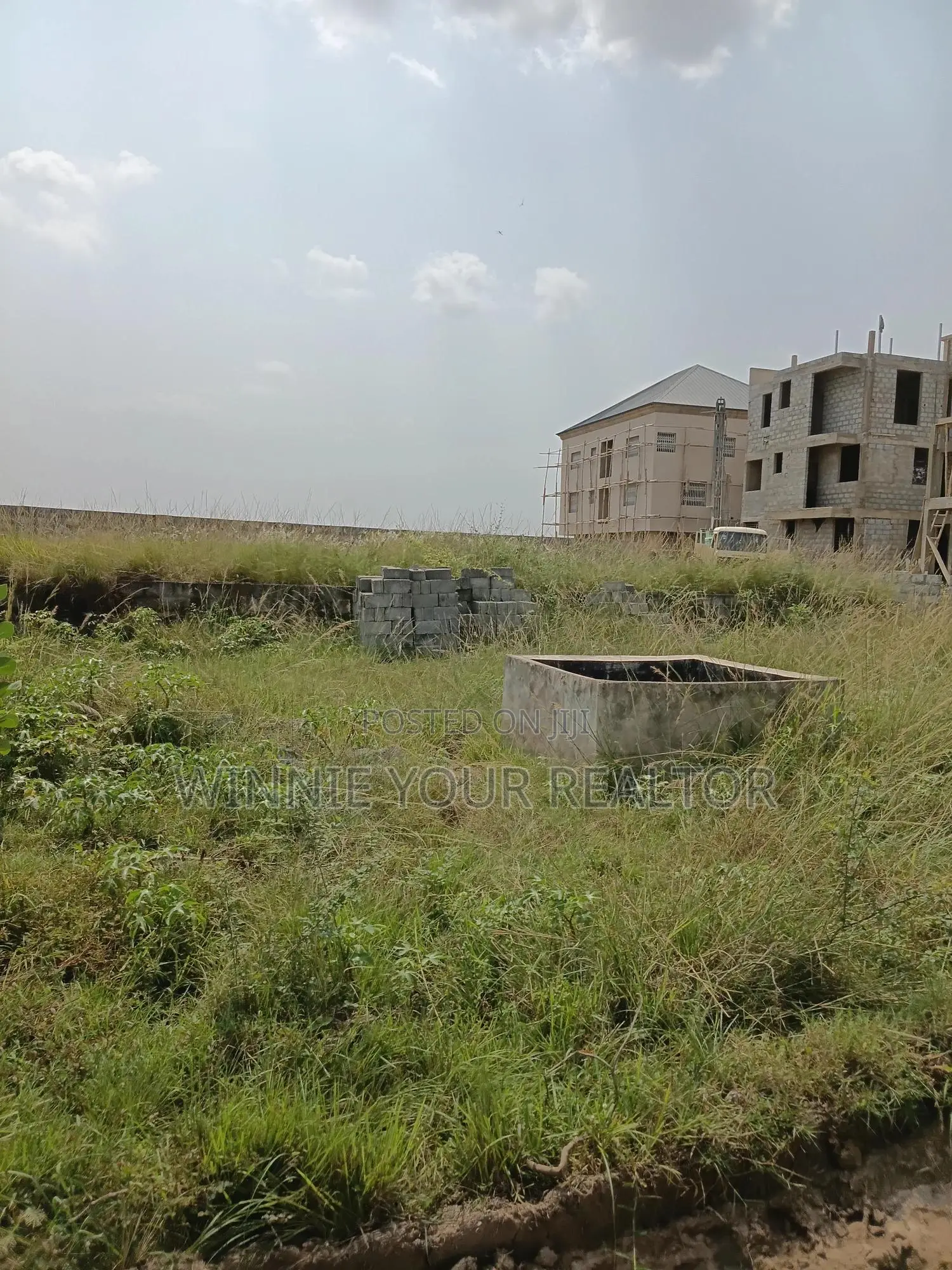 One Walled Plot Opposite Elegant Home - Katamanso