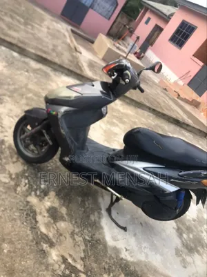 Yamaha Crux 2025 Black