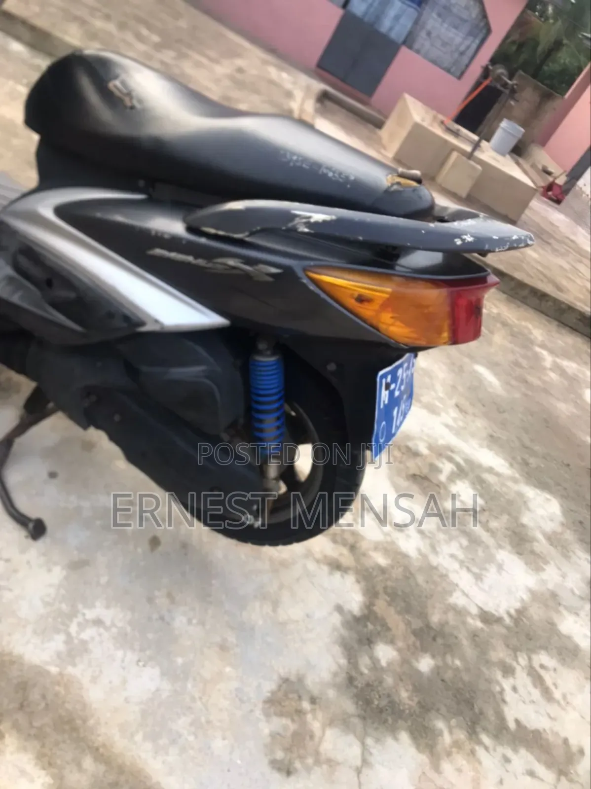 Yamaha Crux 2025 Black
