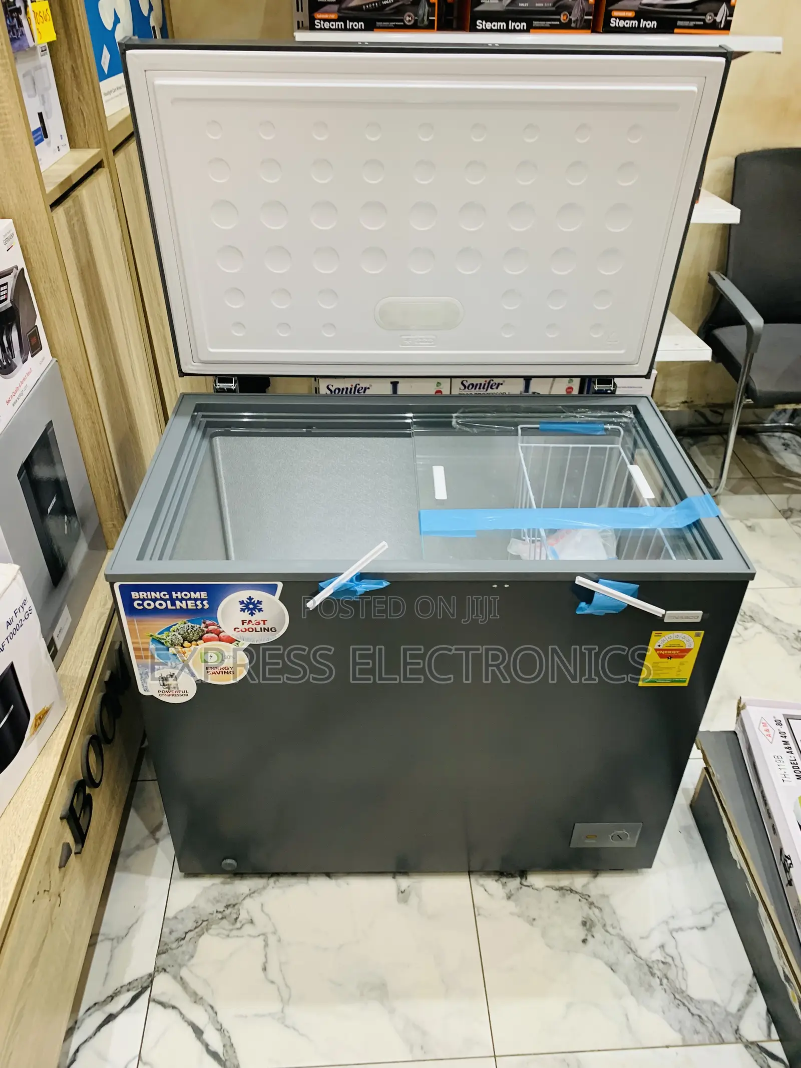 Grab the New Grey Chest Freezer Single Door 250l