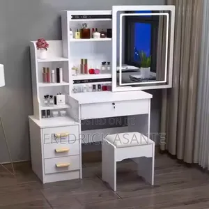 Dressing Mirror/Table With Led Light Set